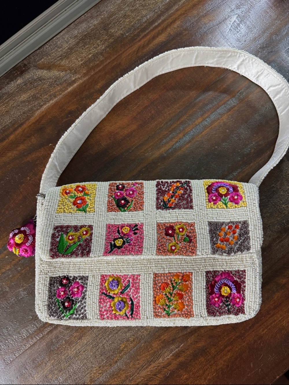 Floral Beaded Viral Shoulder Bag in White Floral Multicolor Squares
